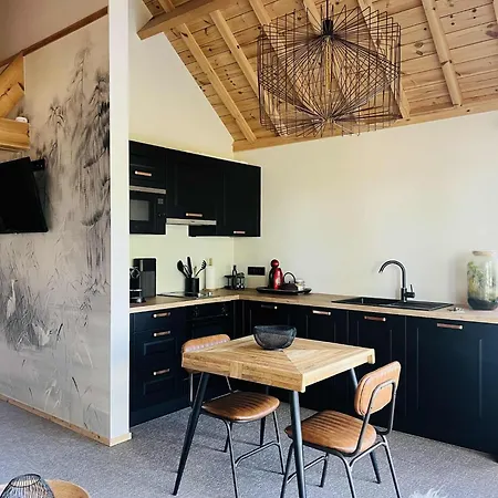 Les Pavillons De La Libellule Hytte